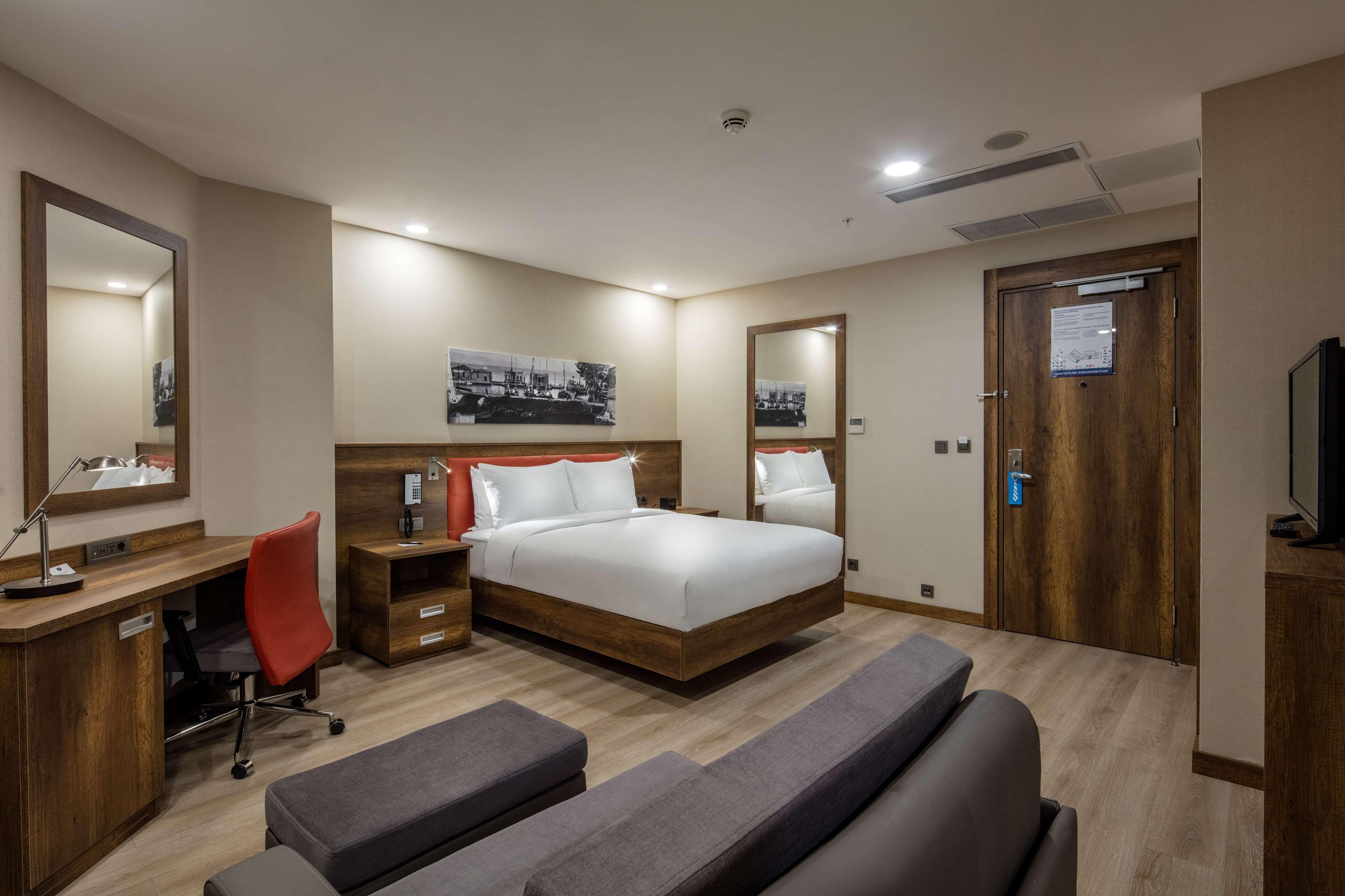 Hampton By Hilton Canakkale Ґеліболу Екстер'єр фото